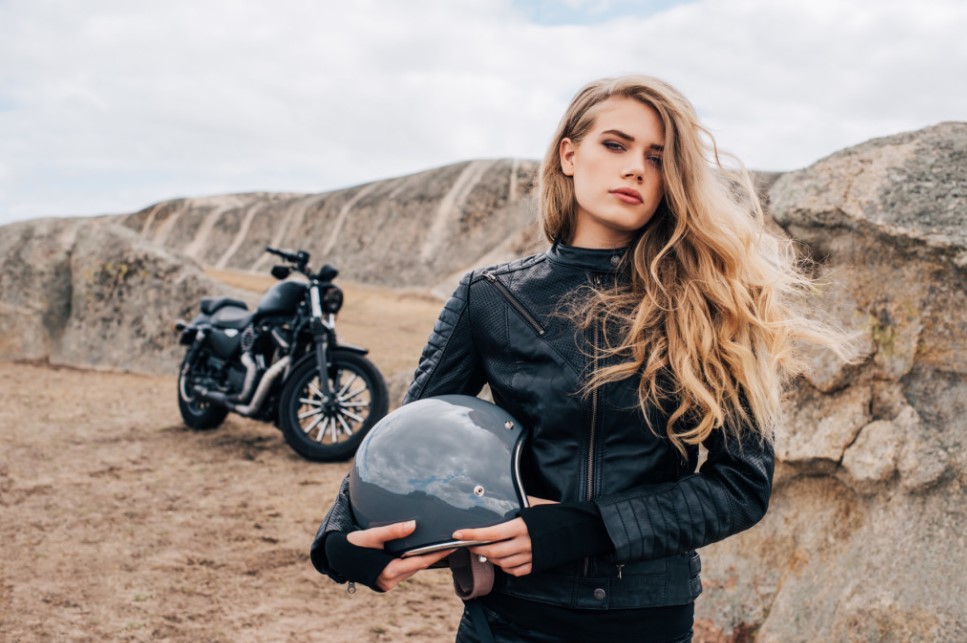 Top 3 Pieces of Women's Motorcycle Gear - Is It Vivid