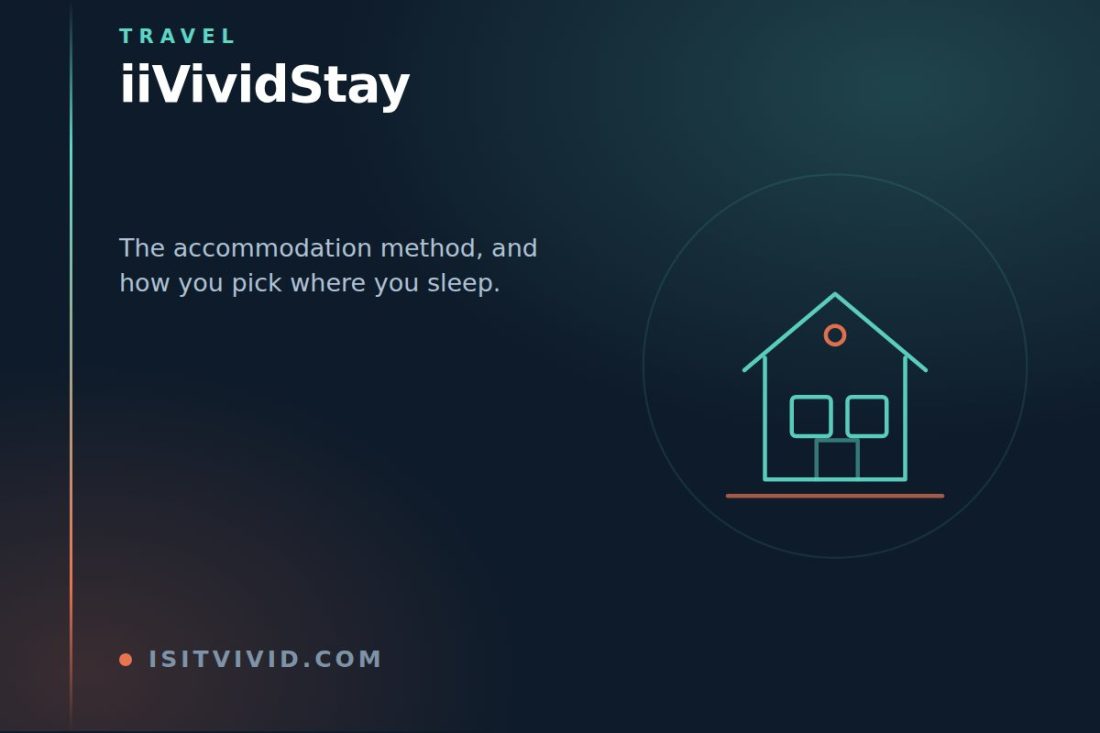 Line illustration of a house with a marked entrance, representing the iiVividStay accommodation method